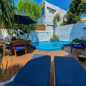 https://villa-sofia-holiday-accommodations.quintano-roohotels.com