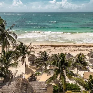 **** Hotel Niken Beachfront Mexiko