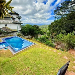 Kandyan View Free Pickup From 3*, Канди Шри-Ланка